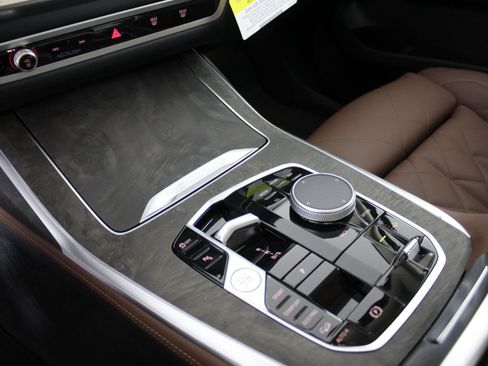 New 2026 BMW X7 xDrive40i image 15