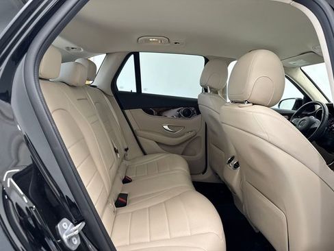 Used 2019 Mercedes-Benz GLC 300 image 18