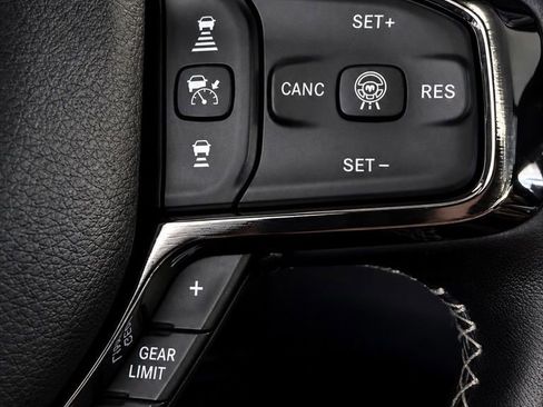 Used 2025 RAM 1500 Limited w/ Off Road Group AWD/4WD image 32