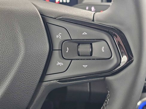 New 2027 Chevrolet Bolt LT w/ Comfort Package FWD image 27