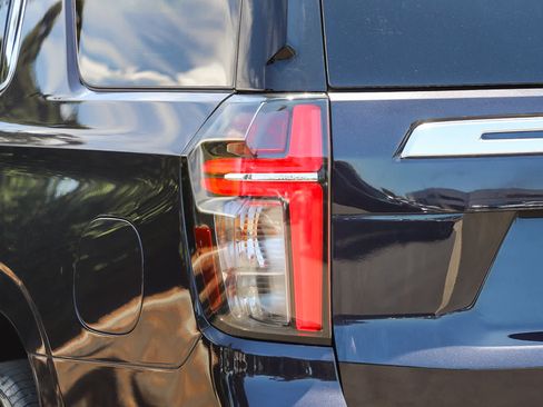 Used 2024 Chevrolet Tahoe LT w/ Luxury Package RWD image 9