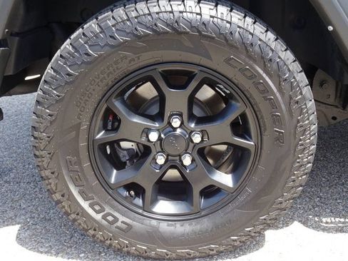Used 2021 Jeep Wrangler Sport AWD/4WD image 26