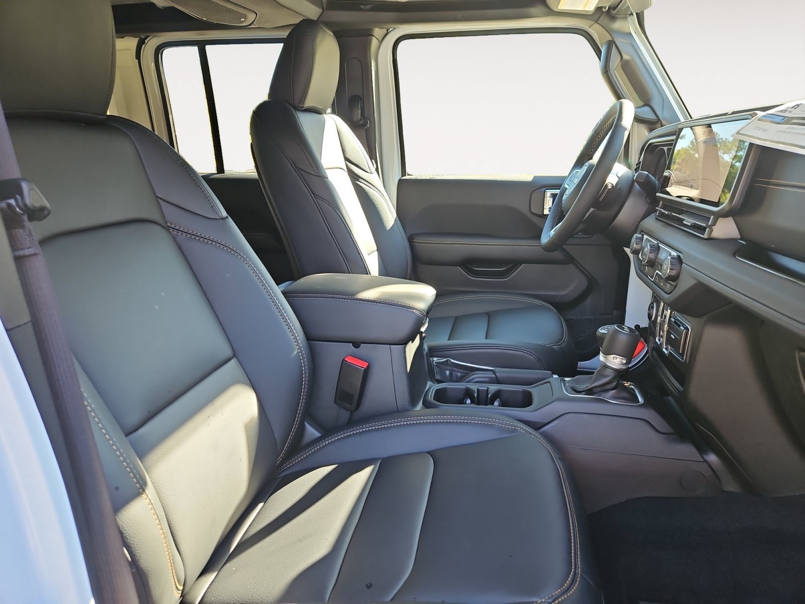 New 2027 Jeep Wrangler Unlimited Sahara AWD/4WD image 15