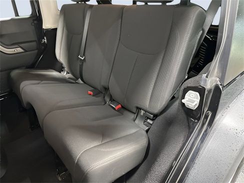 Used 2018 Jeep Wrangler Unlimited Sport S image 23