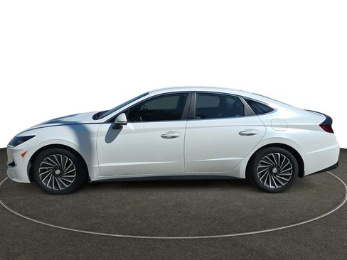 Used 2021 Hyundai Sonata SEL FWD image 2