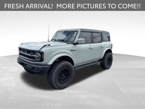 Used 2023 Ford Bronco Outer Banks AWD/4WD image 1