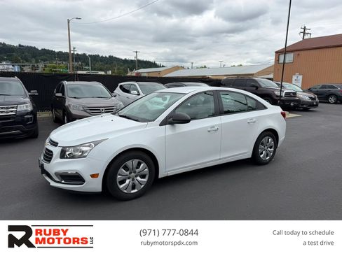 Used 2016 Chevrolet Cruze LS FWD image 1