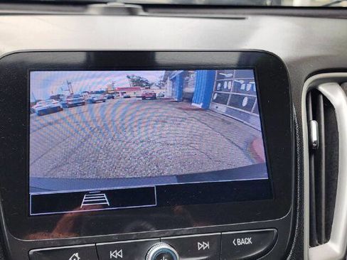 Used 2022 Chevrolet Malibu LT FWD image 15