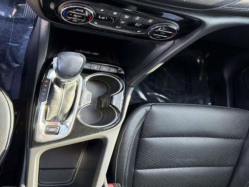 Used 2022 Buick Encore GX Essence w/ Advanced Technology Package image 32