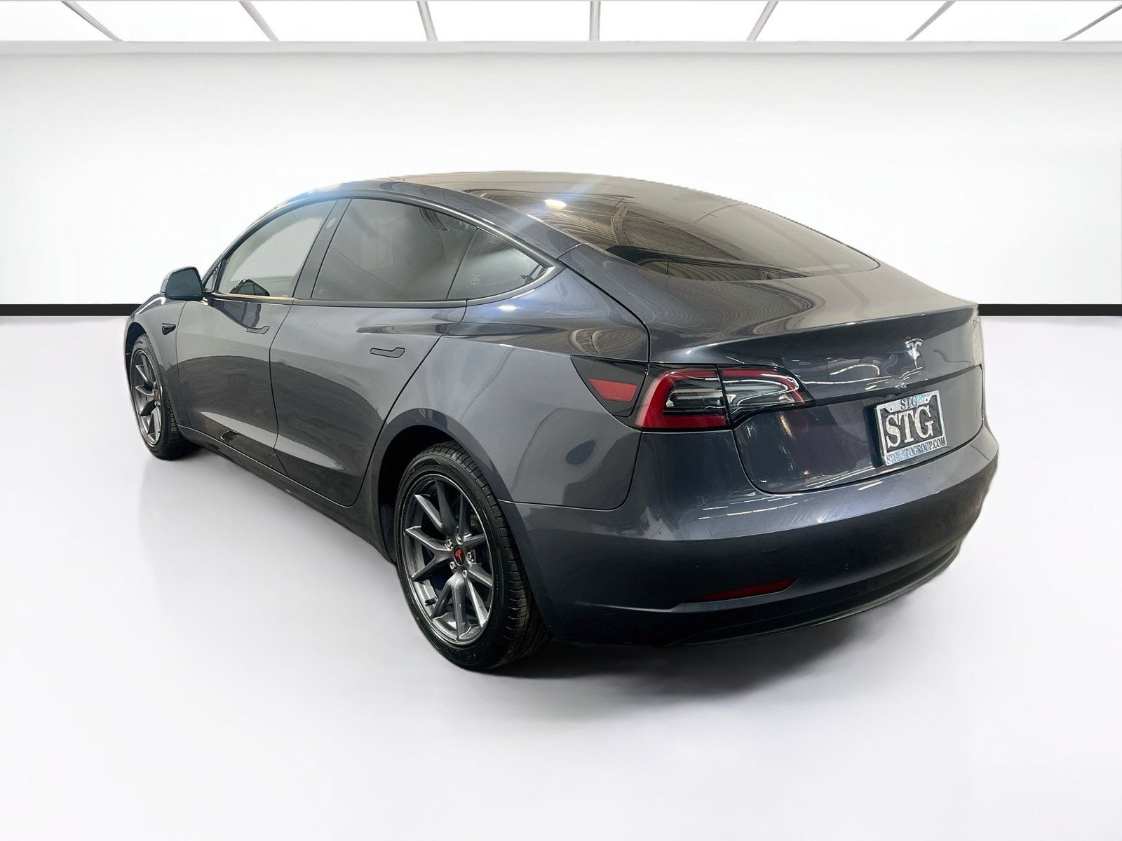 Used 2023 Tesla Model 3 Standard Range RWD image 6