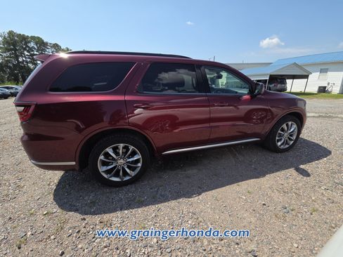 Used 2022 Dodge Durango SXT w/ Anodized Platinum Package RWD image 4