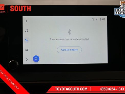 Used 2025 Toyota Prius LE FWD image 15