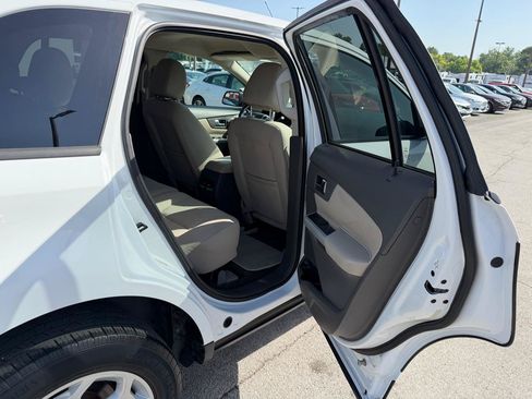 Used 2014 Ford Edge SE w/ Equipment Group 101A AWD/4WD image 10