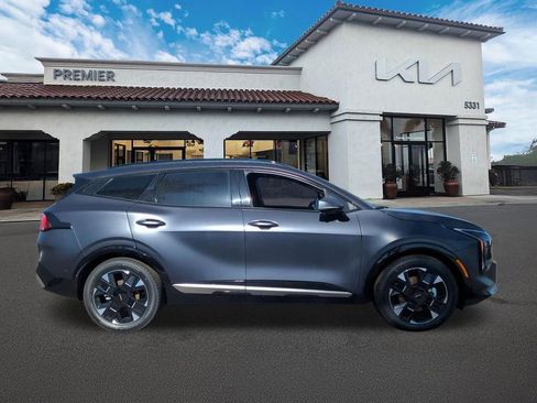 New 2026 Kia Sportage SX FWD image 9