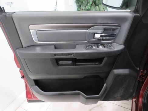 Used 2021 RAM 1500 Classic SLT RWD image 22