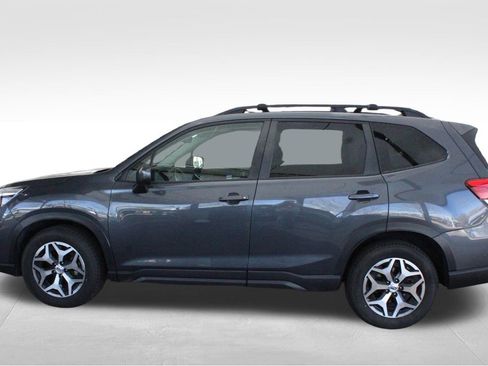 Used 2021 Subaru Forester Premium AWD/4WD image 13