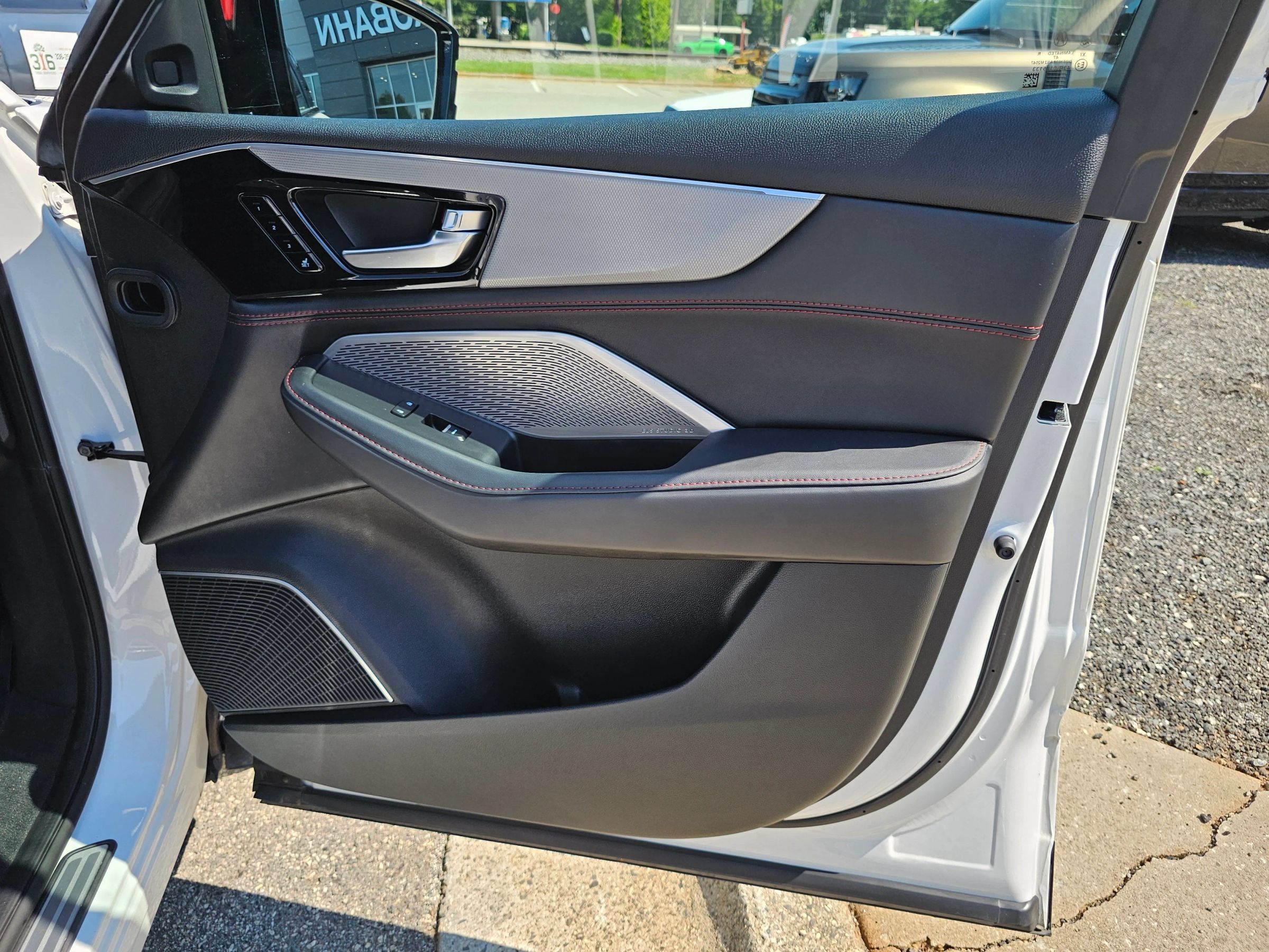 Used 2023 Acura MDX A-Spec AWD/4WD image 30