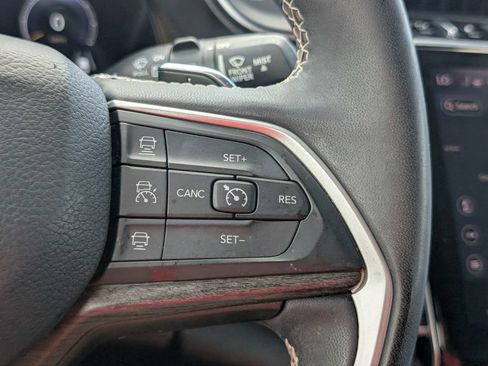Used 2023 Jeep Grand Cherokee L Limited RWD image 28