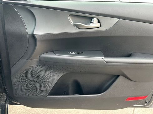 Used 2021 Kia Forte LXS image 28