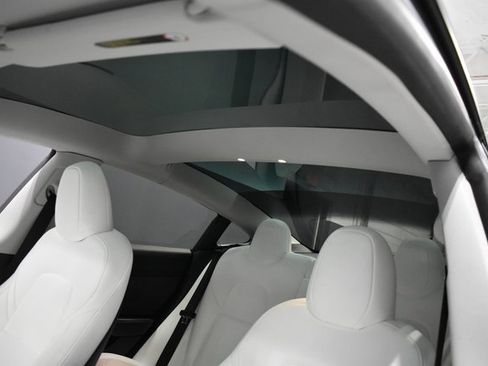 Used 2023 Tesla Model 3 Performance image 17