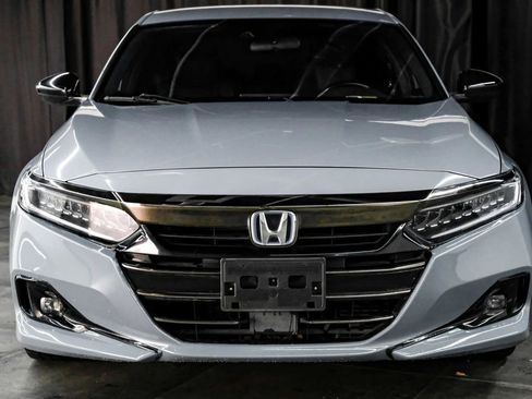 Used 2022 Honda Accord Sport image 3