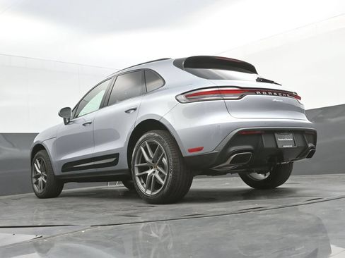 New 2026 Porsche Macan AWD/4WD image 38