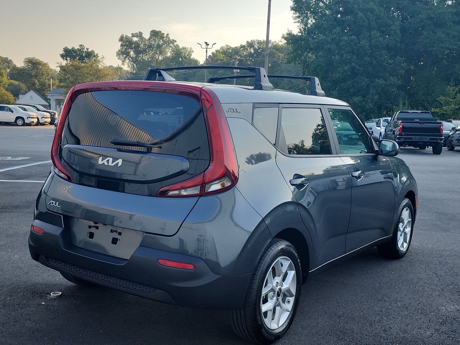 Used 2022 Kia Soul LX w/ Technology Package FWD image 5
