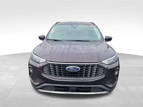 Used 2023 Ford Escape SE w/ Class II Trailer Tow Package FWD image 3