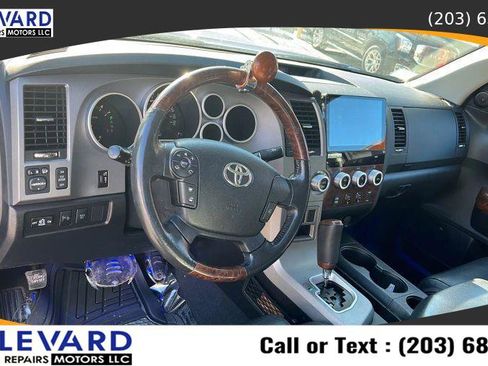 Used 2011 Toyota Tundra Limited w/ Platinum Pkg image 9