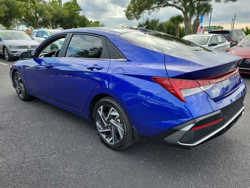 Used 2024 Hyundai Elantra Limited image 35