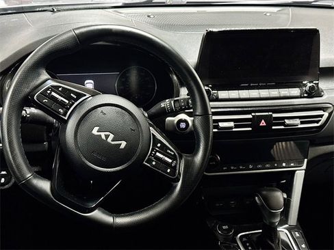 Used 2023 Kia Seltos SX image 13