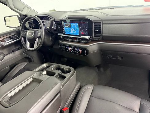 Used 2025 GMC Sierra 1500 SLT AWD/4WD image 15