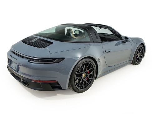 Used 2024 Porsche 911 Targa 4 GTS image 17