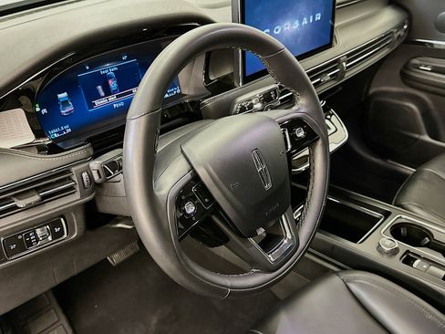 Used 2023 Lincoln Corsair Standard image 18