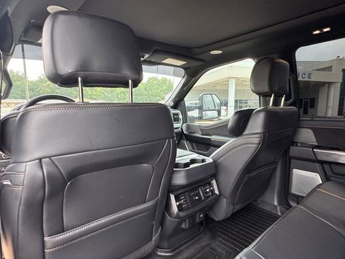 Used 2024 Ford F250 Platinum w/ FX4 Off-Road Package AWD/4WD image 23