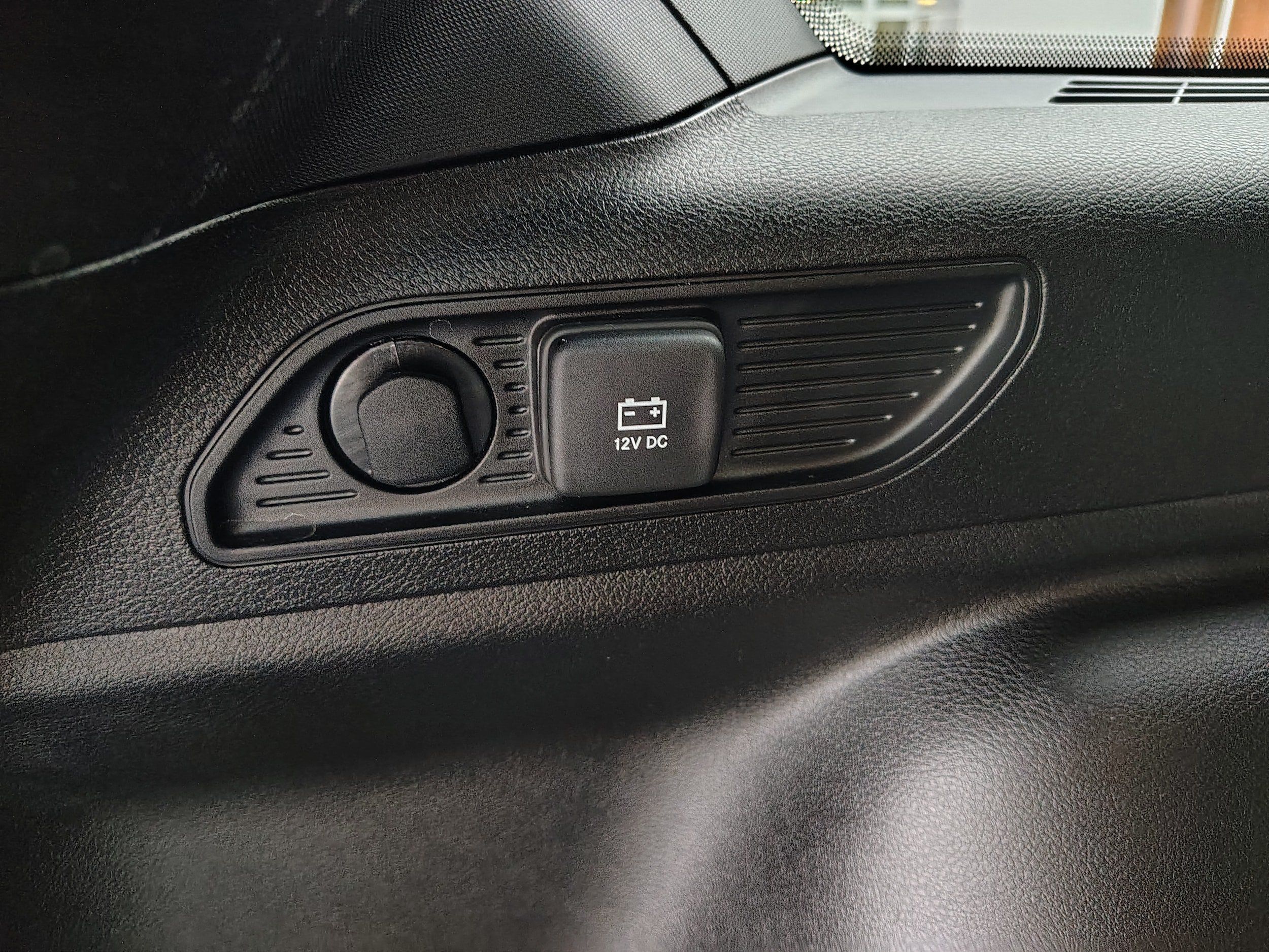 Certified 2024 Jeep Grand Cherokee Altitude AWD/4WD image 13
