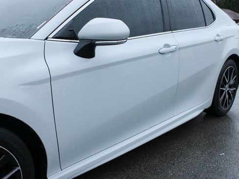 Used 2022 Toyota Camry SE image 43