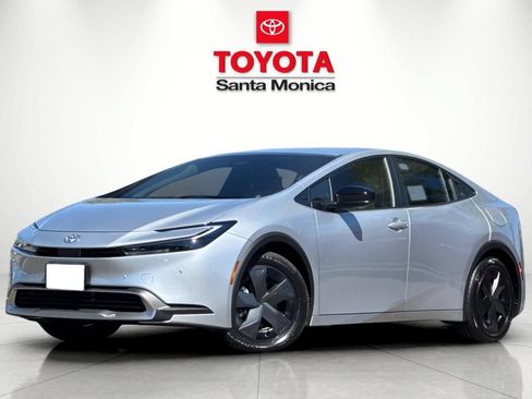 New 2026 Toyota Prius Plug-In Hybrid FWD image 6