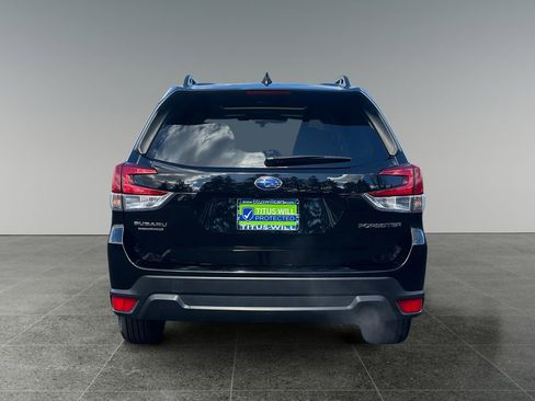 Used 2022 Subaru Forester Premium AWD/4WD image 7
