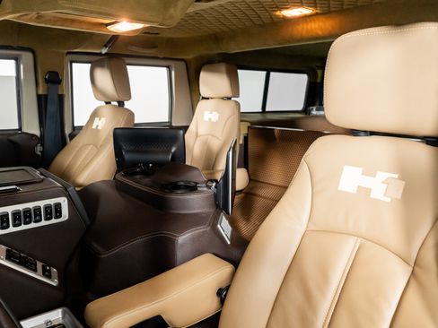 Used 2003 HUMMER H1 4-Door Wagon image 27