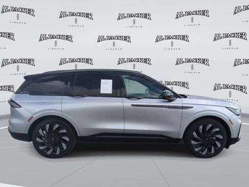 Certified 2024 Lincoln Nautilus Reserve w/ Jet Appearance Package (87T) AWD/4WD image 6