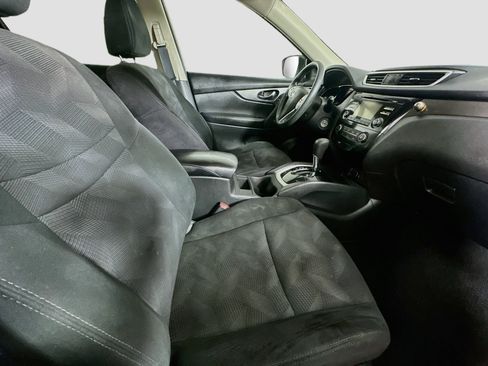 Used 2016 Nissan Rogue S w/ S Family Package FWD image 29