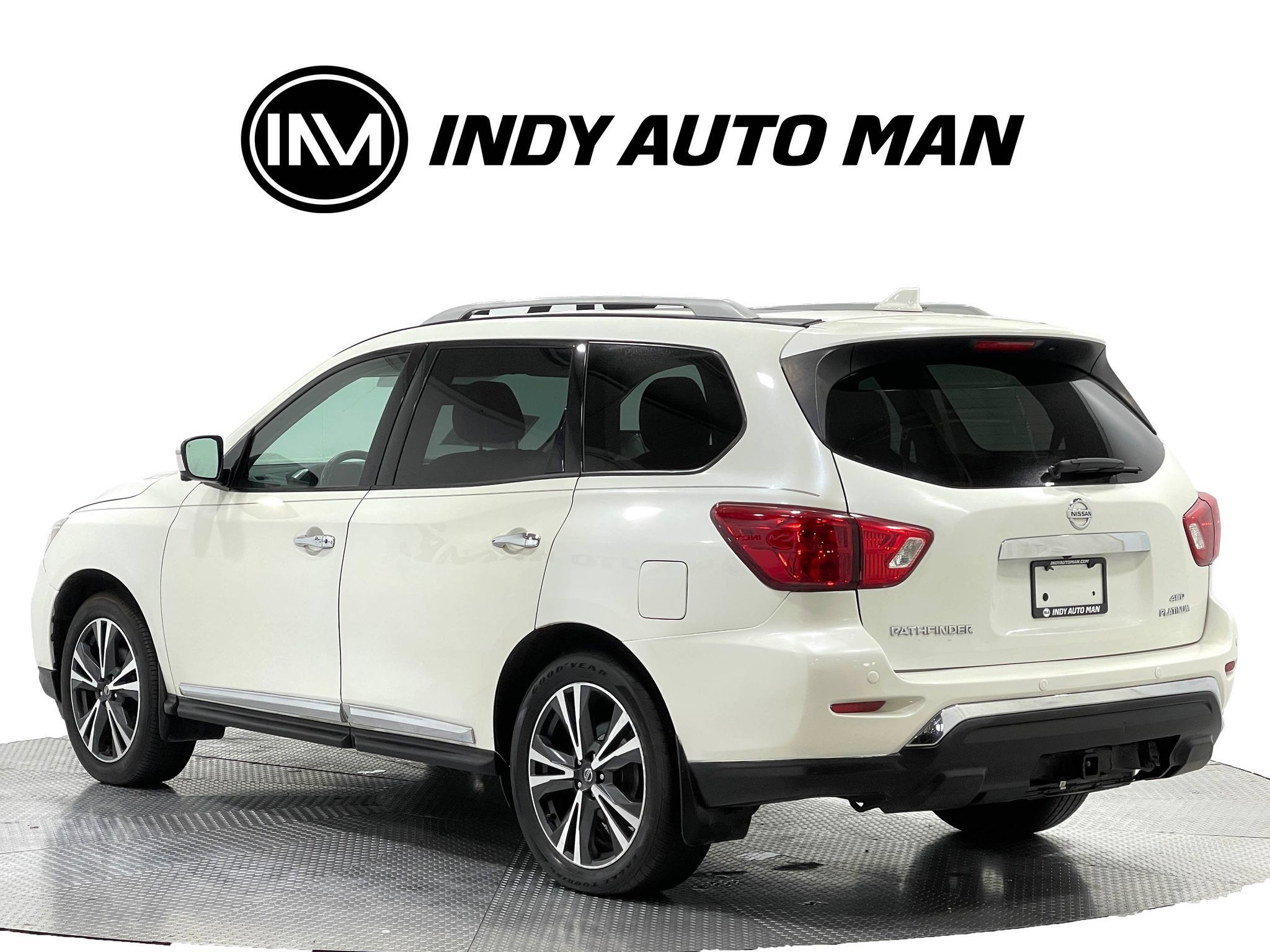 Used 2019 Nissan Pathfinder Platinum w/ Cargo Package AWD/4WD image 6