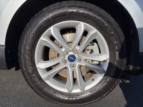 Used 2020 Ford Edge SEL AWD/4WD image 29
