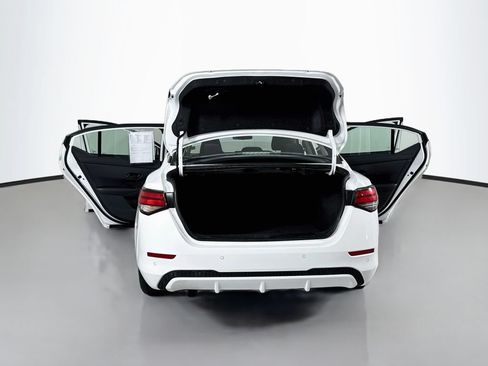 Used 2024 Nissan Sentra SV FWD image 19