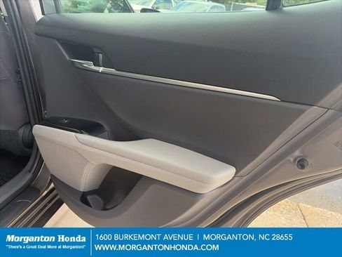 Used 2020 Toyota Camry LE FWD image 28