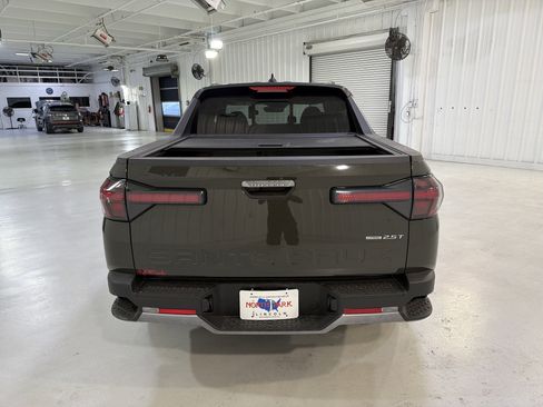 Used 2025 Hyundai Santa Cruz Limited image 4