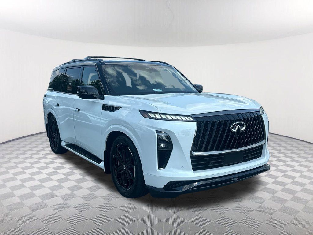 Certified 2026 INFINITI QX80 4WD image 3