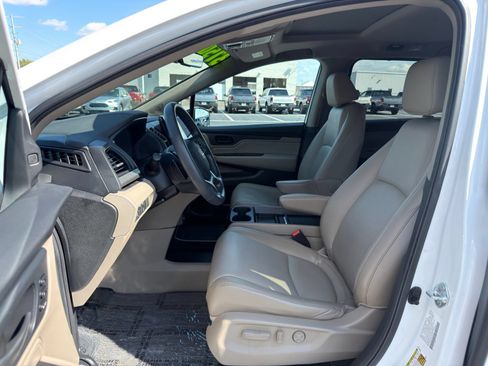 Used 2024 Honda Odyssey EX-L image 12