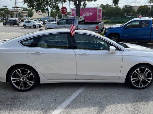 Used 2017 Ford Fusion Titanium FWD image 4